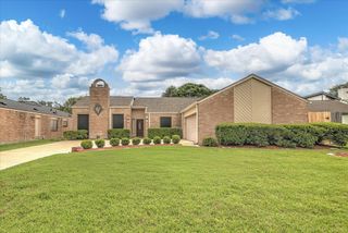 1039 Honey Hill Drive, Houston, TX 77077
