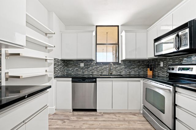 18181 NE 31ST Court PH10, Aventura, FL 33160
