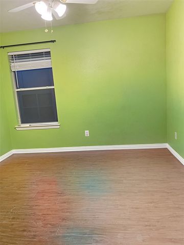 402 Calvary Drive, Euless, TX 76040