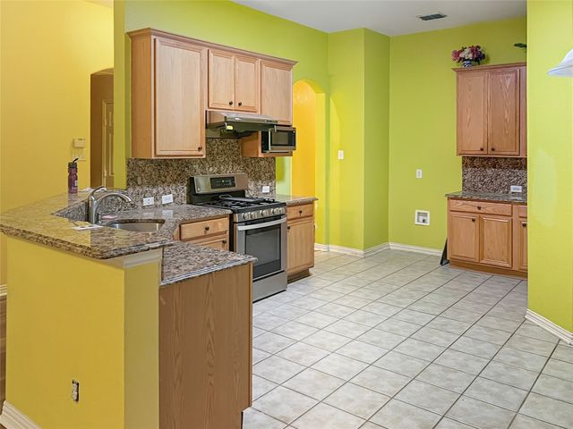 402 Calvary Drive, Euless, TX 76040