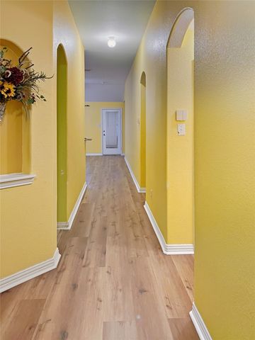 402 Calvary Drive, Euless, TX 76040