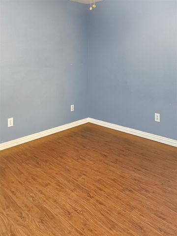 402 Calvary Drive, Euless, TX 76040