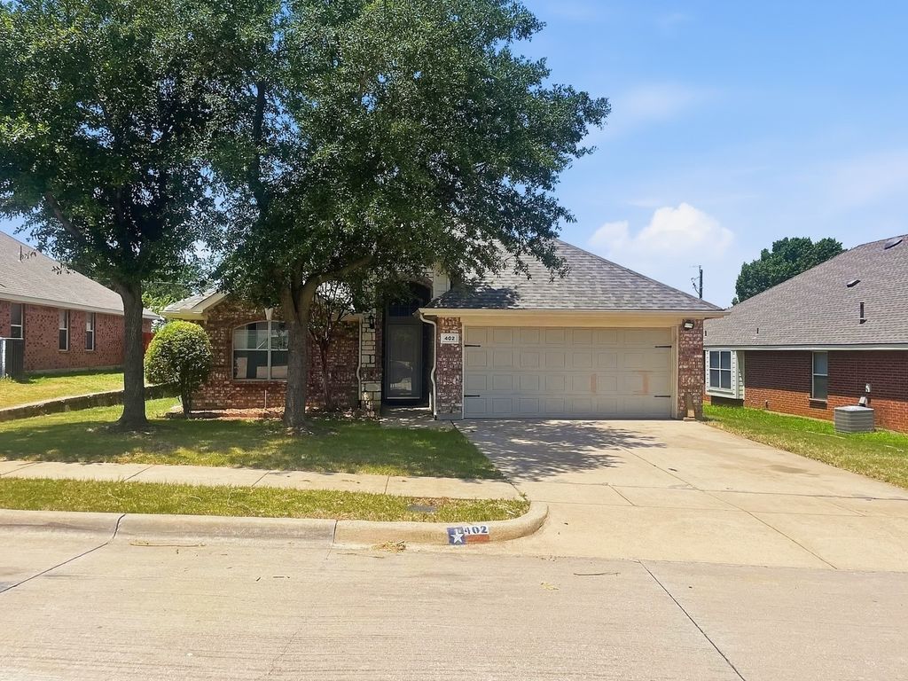 402 Calvary Drive, Euless, TX 76040