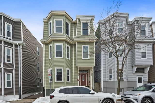 587 E 4th St 3, Boston, MA 02127