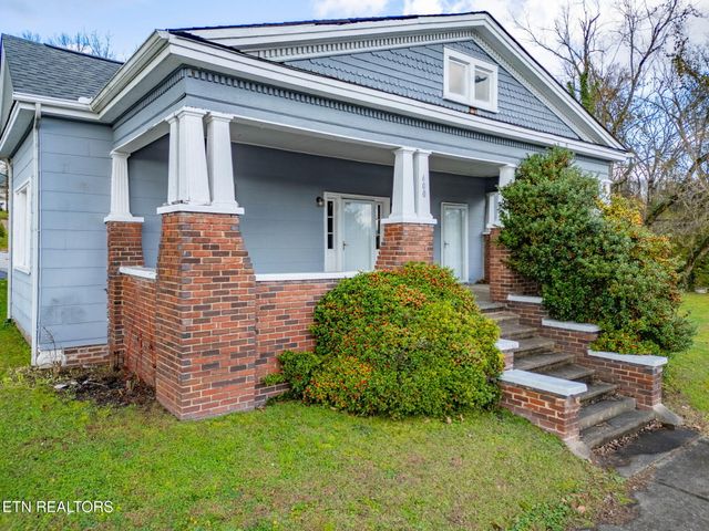 400 N Main St, Clinton, TN 37716