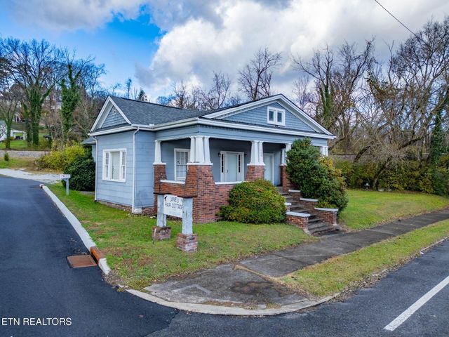 400 N Main St, Clinton, TN 37716