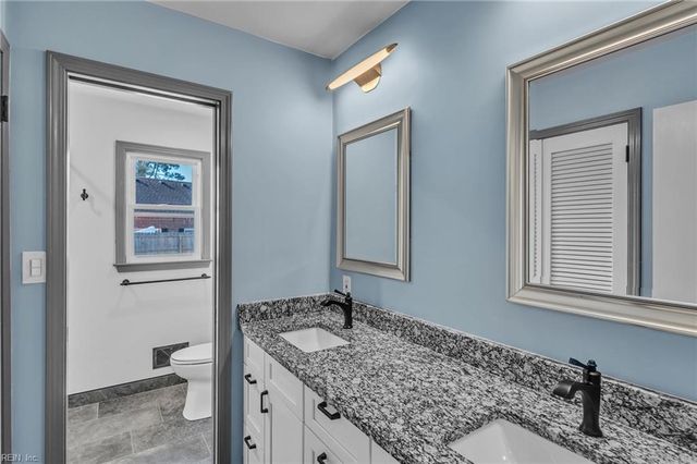 524 Summit Ridge DR, Chesapeake, VA 23322