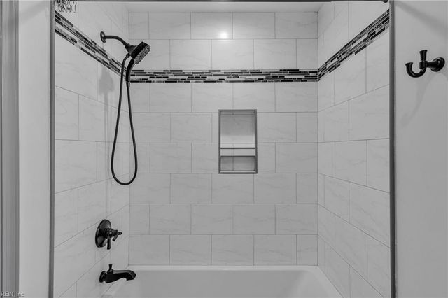 524 Summit Ridge DR, Chesapeake, VA 23322