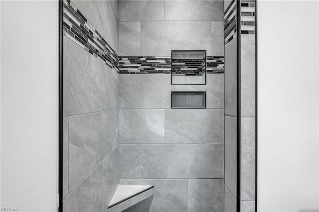 524 Summit Ridge DR, Chesapeake, VA 23322