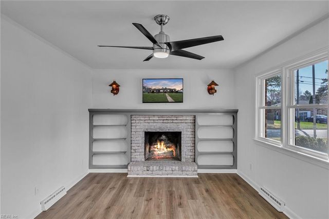 524 Summit Ridge DR, Chesapeake, VA 23322