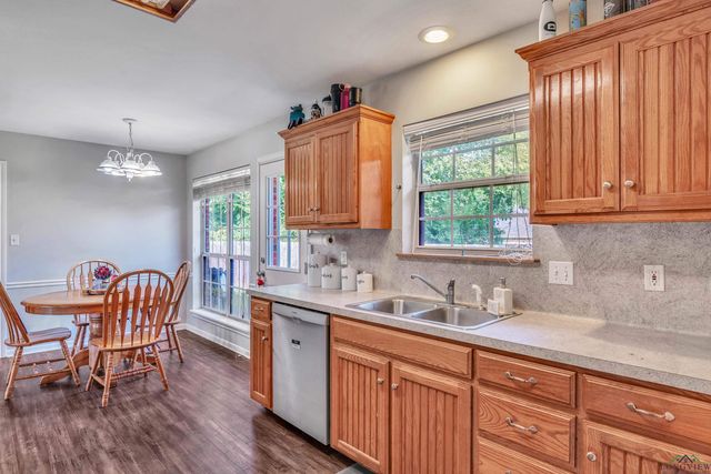 127 Pecan Dr, Bullard, TX 75757