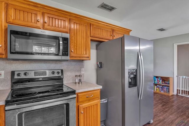 127 Pecan Dr, Bullard, TX 75757