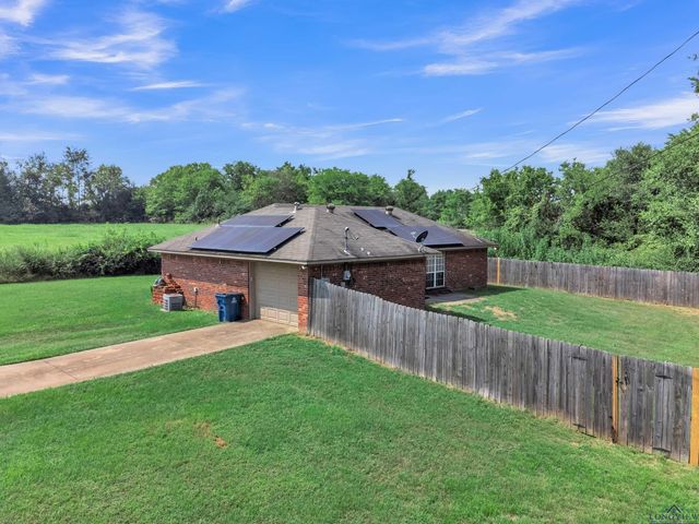 127 Pecan Dr, Bullard, TX 75757
