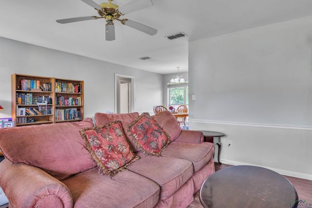 127 Pecan Dr, Bullard, TX 75757