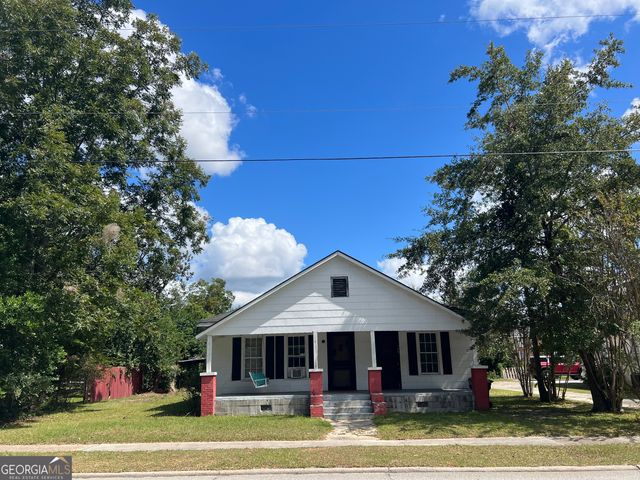 135 S Main Street, Pembroke, GA 31321