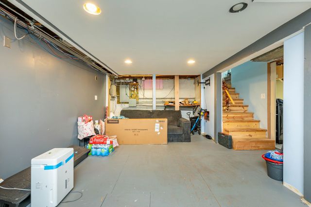 3101 Indianapolis Avenue, Des Moines, IA 50317