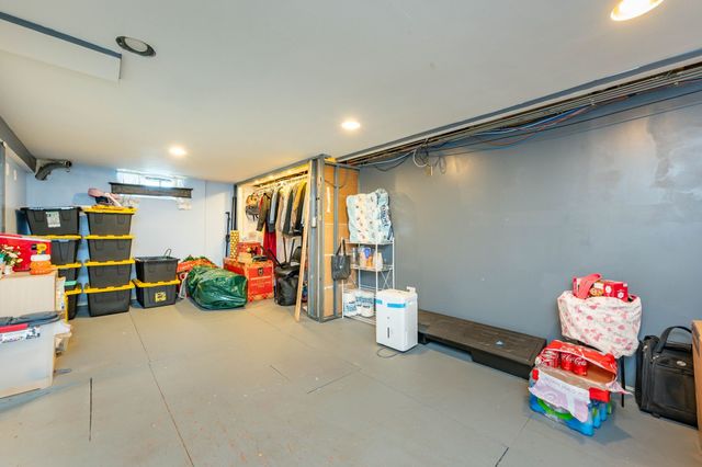 3101 Indianapolis Avenue, Des Moines, IA 50317