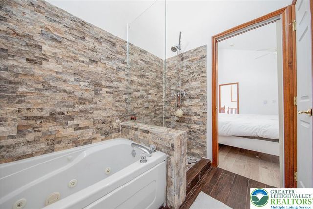 2211 Apley Court, Lehman Twp, PA 18324