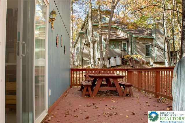 2211 Apley Court, Lehman Twp, PA 18324