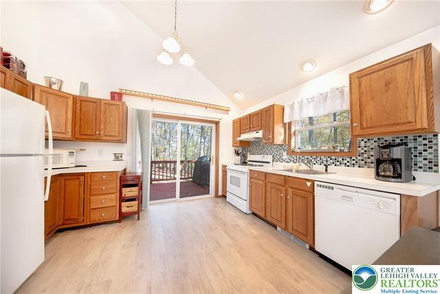 2211 Apley Court, Lehman Twp, PA 18324