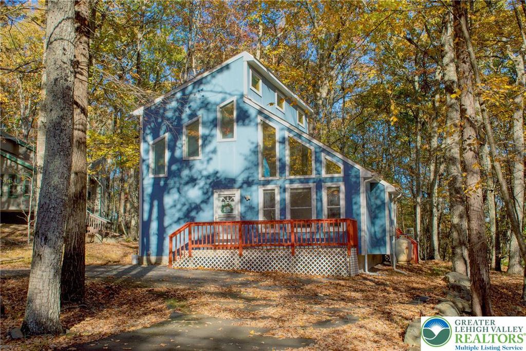 2211 Apley Court, Lehman Twp, PA 18324