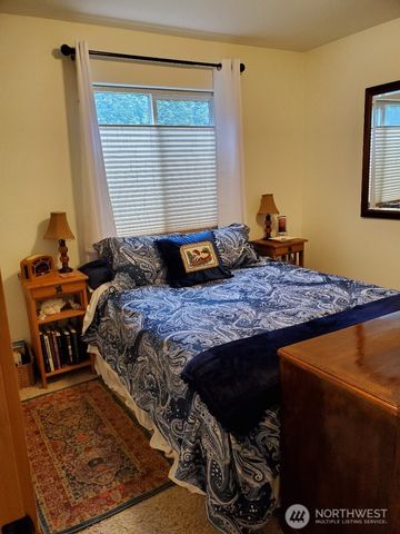 17247 154th Avenue SE, Yelm, WA 98597