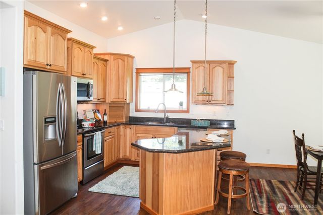 17247 154th Avenue SE, Yelm, WA 98597