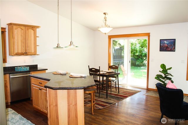 17247 154th Avenue SE, Yelm, WA 98597