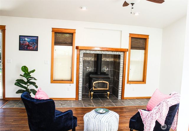 17247 154th Avenue SE, Yelm, WA 98597