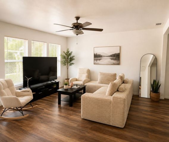 617 Mccubbin Street, Gainesville, TX 76240