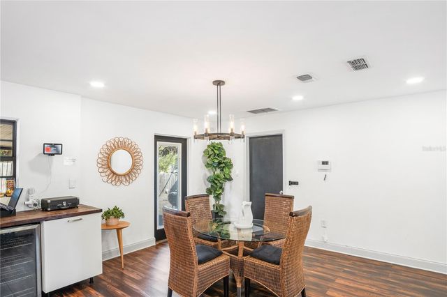 2077 FLORADELL PLACE, Orlando, FL 32808