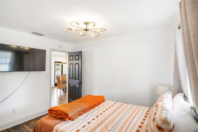 2077 FLORADELL PLACE, Orlando, FL 32808