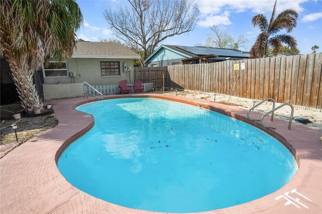 2077 FLORADELL PLACE, Orlando, FL 32808