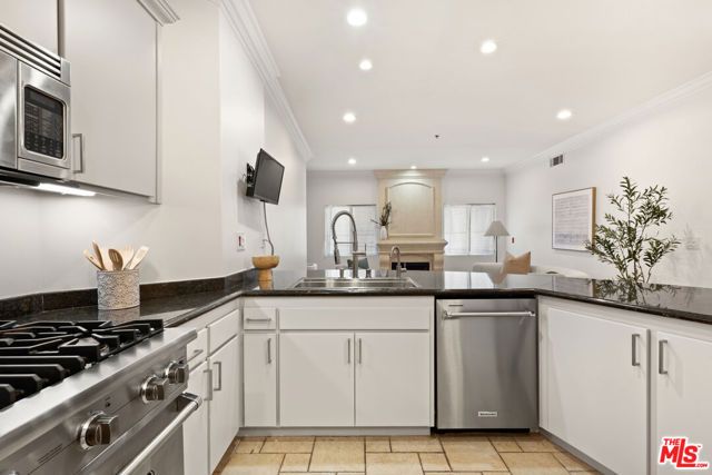 10364 Almayo Avenue 303, Los Angeles, CA 90064