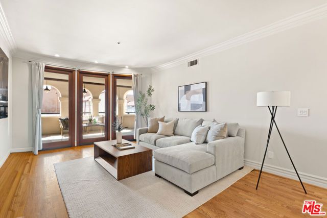 10364 Almayo Avenue 303, Los Angeles, CA 90064