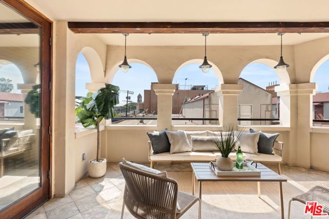 10364 Almayo Avenue 303, Los Angeles, CA 90064