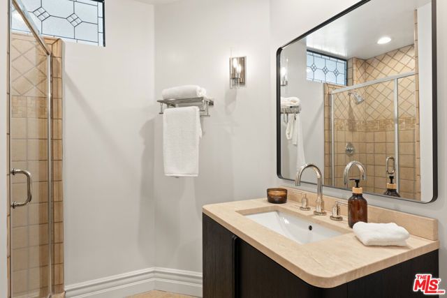 10364 Almayo Avenue 303, Los Angeles, CA 90064