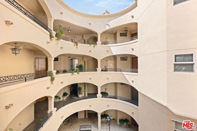 10364 Almayo Avenue 303, Los Angeles, CA 90064