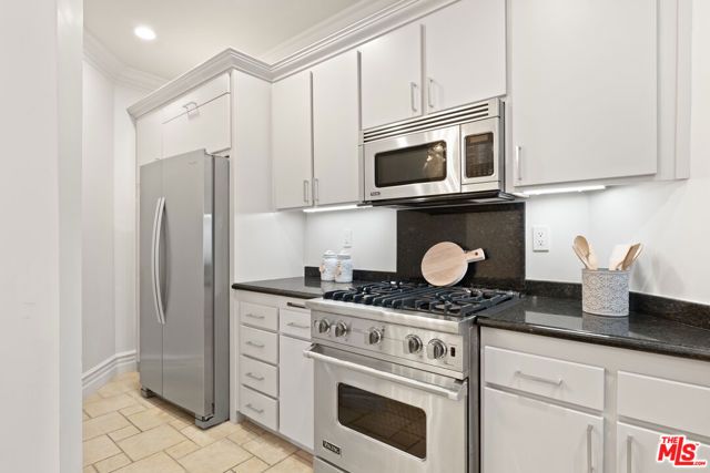 10364 Almayo Avenue 303, Los Angeles, CA 90064