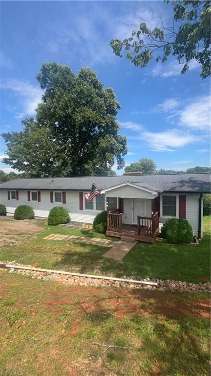 534 Friendly Grove Church Road, Millers Creek, NC 28857