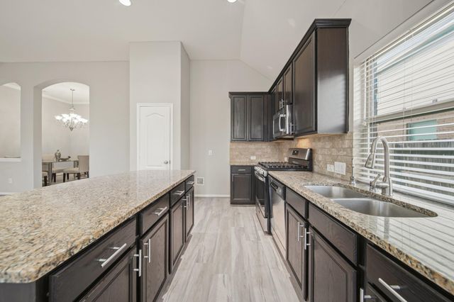 12607 Colonial Glen Court, Pearland, TX 77584