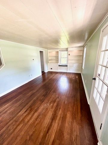 249 Maryland Dr, Shaler, PA 15116