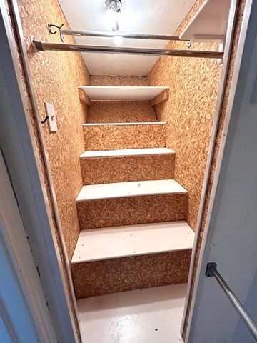 249 Maryland Dr, Shaler, PA 15116