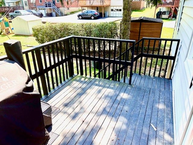 249 Maryland Dr, Shaler, PA 15116