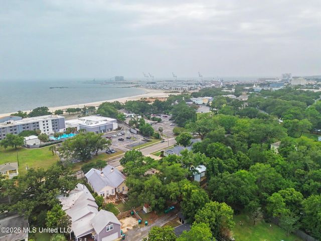 1620 2nd Street, Gulfport, MS 39501