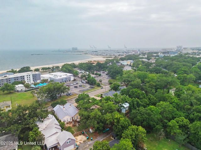 1620 2nd Street, Gulfport, MS 39501