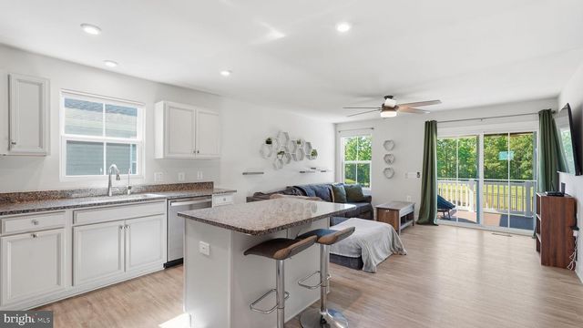 7258 PARCHMENT CIR, Ruther Glen, VA 22546