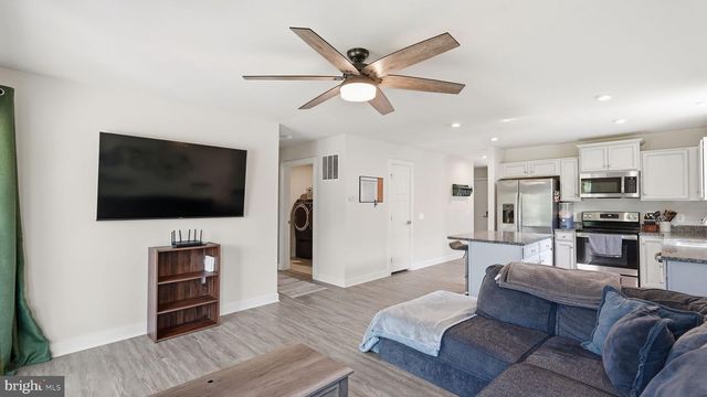 7258 PARCHMENT CIR, Ruther Glen, VA 22546