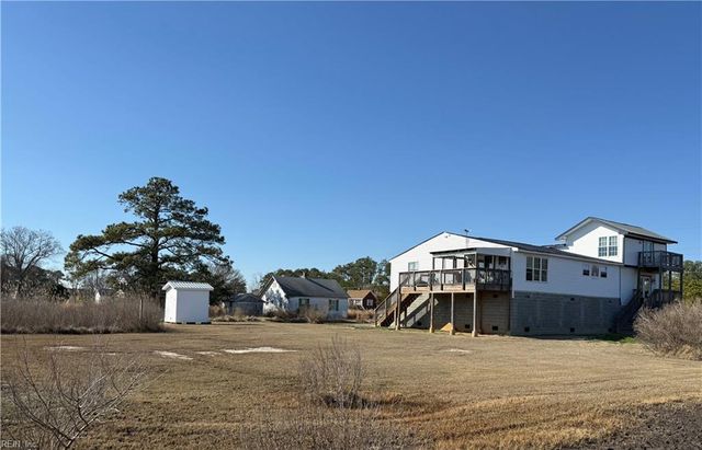 1900 Jenkins Neck RD, Hayes, VA 23072