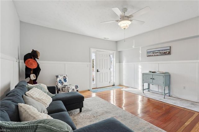 1900 Jenkins Neck RD, Hayes, VA 23072